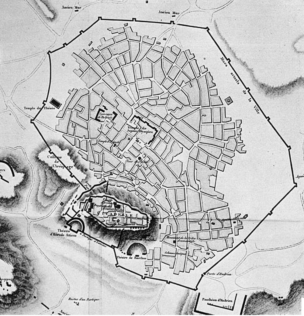Antik stadskarta med tempel och teatrar Antik stadskarta som visar detaljerad layout av gator, tempel, teatrar och stadsmurar med märkta landmärken