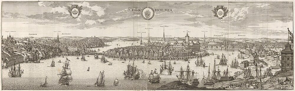 1600-talsgravyr av Stockholms hamn Historisk panoramagravyr av Stockholms hamn med segelfartyg och stadsbild på 1600-talet