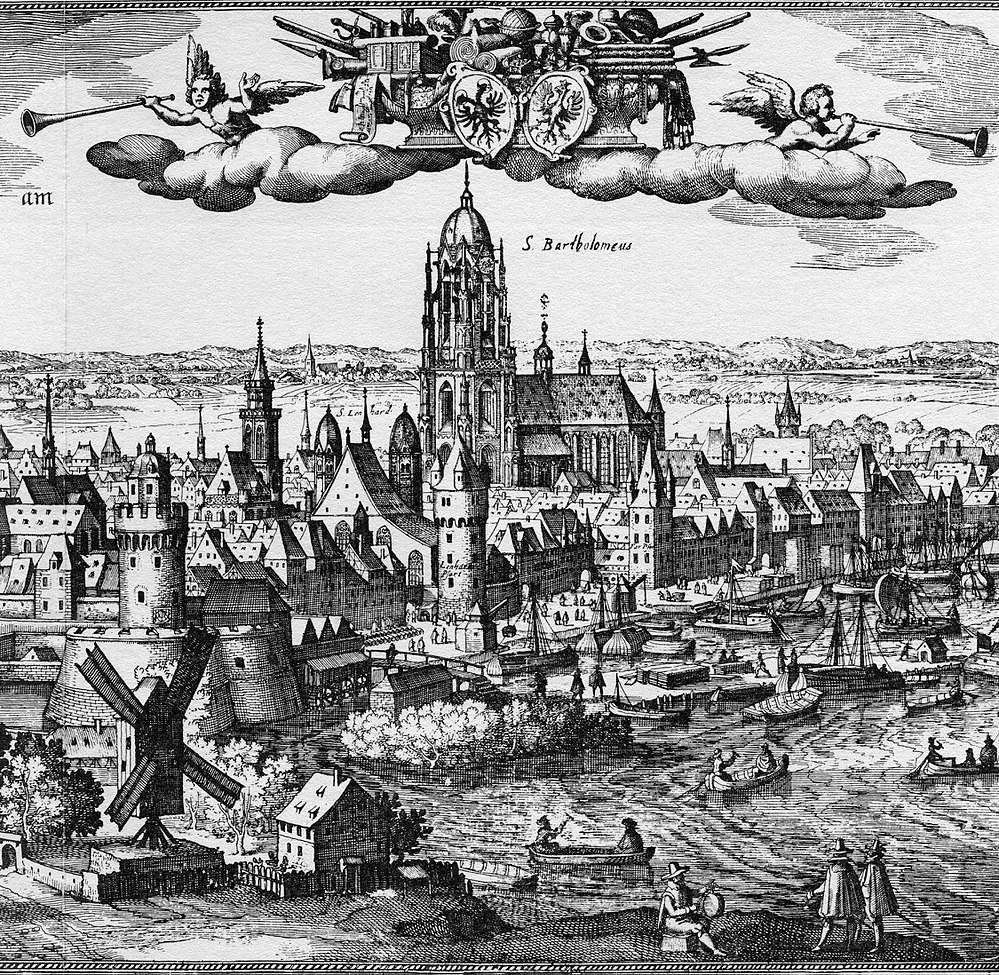 Historisk europeisk stadslandskapsgravyr med katedral och hamn Detaljerad vintagegravyr av ett historiskt europeiskt stadslandskap med en stor katedral, väderkvarn och flodhamnsscen