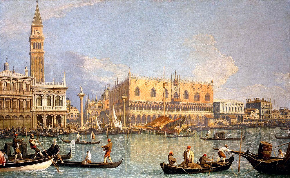 Venedigs gondoler och historiska landmärken Venedigs stadssilhuett med gondoler på vattnet och historiska byggnader inklusive Dogepalatset och Markuskampanilen